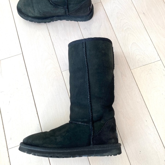 UGG Classic Tall Boots - Black - Size 36 - Picture 4 of 16